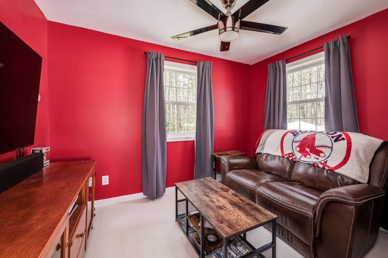 31 Depot Road Epping, NH 03042 - Photo 43 of 60