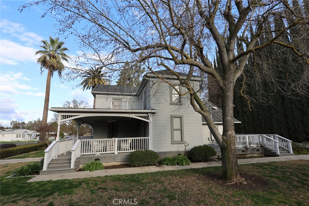 6375 Murphy Avenue Laton, CA 93242 - Photo 16 of 40 a view of a house with a yard