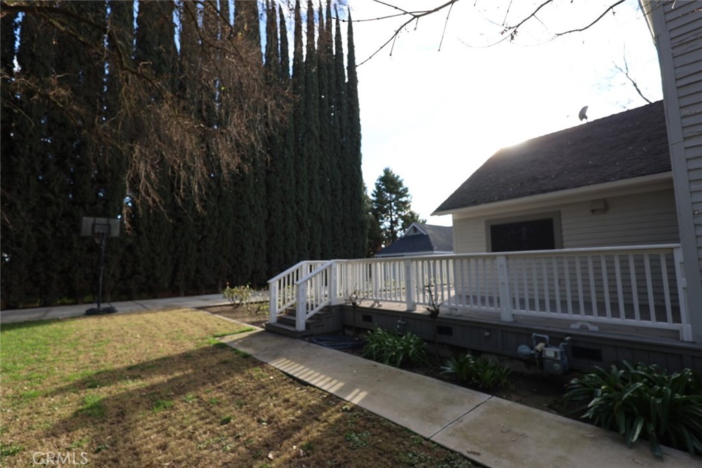 6375 Murphy Avenue Laton, CA 93242 - Photo 19 of 40 a view of a backyard with pathway