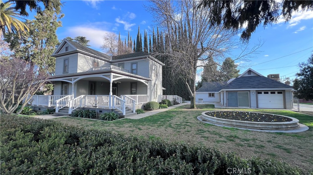 6375 Murphy Avenue Laton, CA 93242 - Photo 23 of 40 a front view of a house with a yard