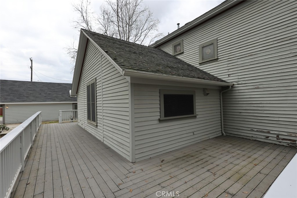 6375 Murphy Avenue Laton, CA 93242 - Photo 10 of 40 a view of a house with a deck