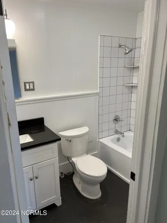 $630,000 | 145 East Vermont Avenue, Southern Pines, NC 28387