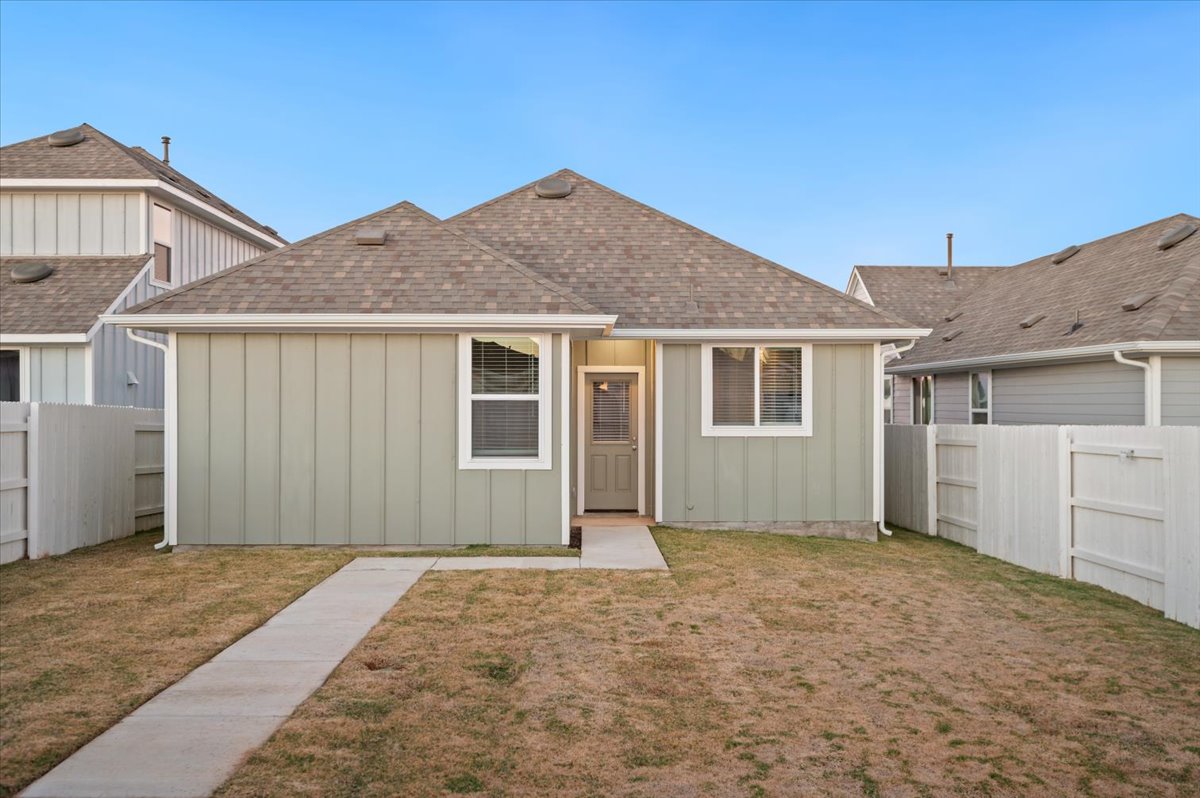107 Tillage Road Elgin, TX 78621 - Photo 28 of 32