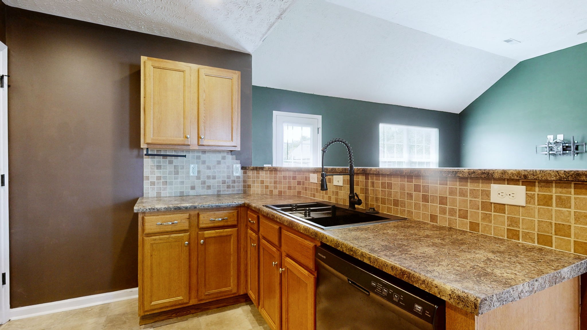 2716 Ridgewood Drive Christiana, TN 37037 - Photo 8 of 32