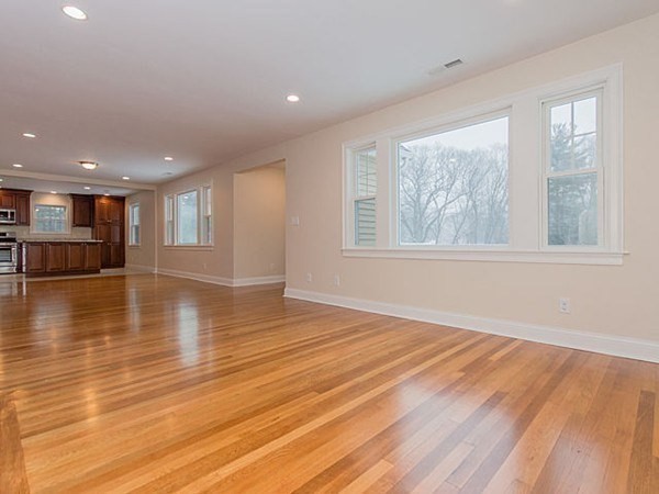 7 Christopher Road Waltham, MA 02451 - Photo 13 of 36 Gallery Image 13