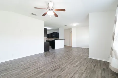 $299,000 | 112 Hawkins Court, Hutto, TX 78634