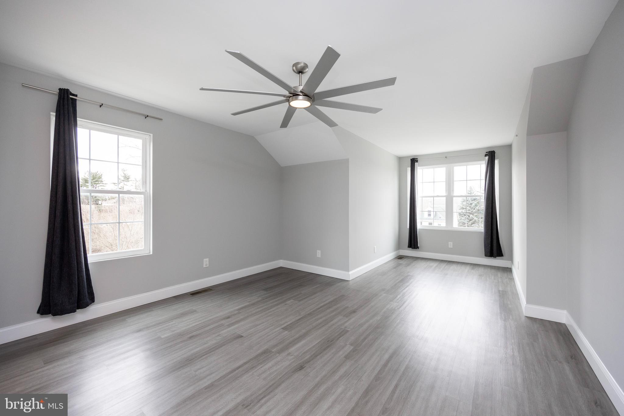 622 Fulton Street Conshohocken, PA 19428 - Photo 24 of 39 3rd floor bedroom with full bath