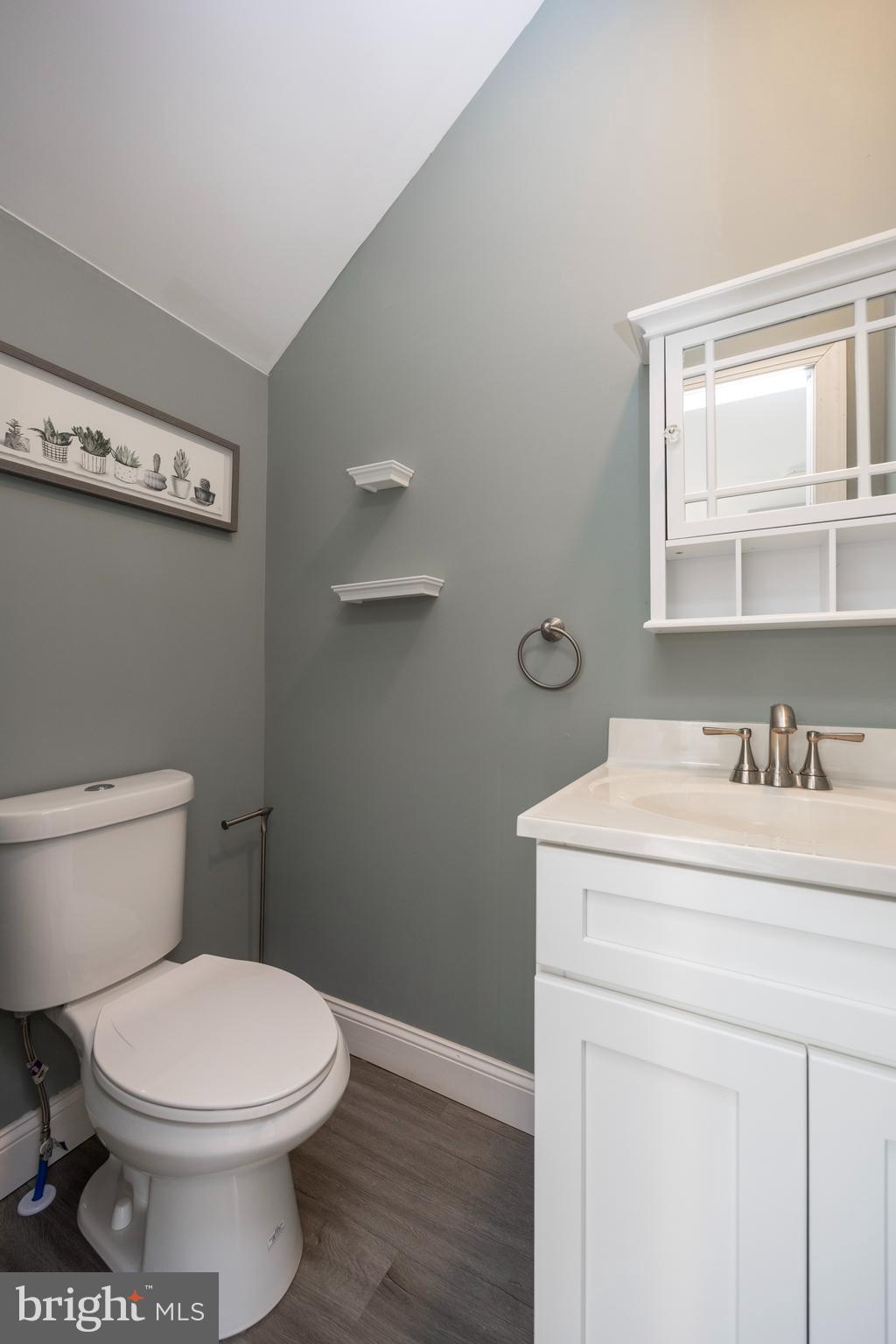 622 Fulton Street Conshohocken, PA 19428 - Photo 3 of 39 main floor powder room