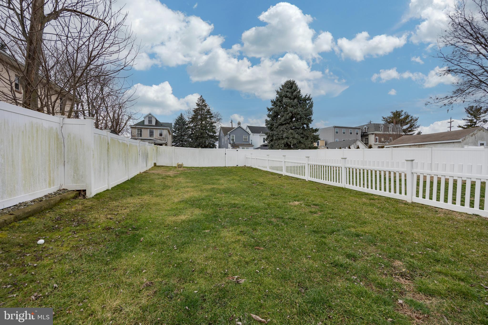 622 Fulton Street Conshohocken, PA 19428 - Photo 34 of 39 large fenced yard