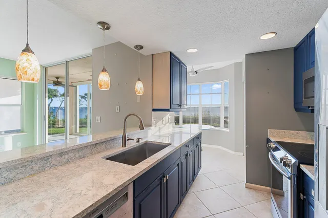 $629,900 | 5800 Northeast Island Cove Way, Unit 2107, Stuart, FL 34996
