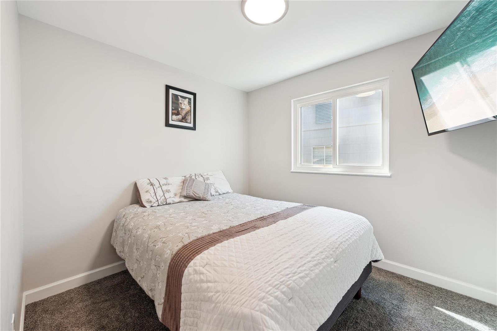 861 Forest Village Drive Ballwin, MO 63021 - Photo 12 of 21