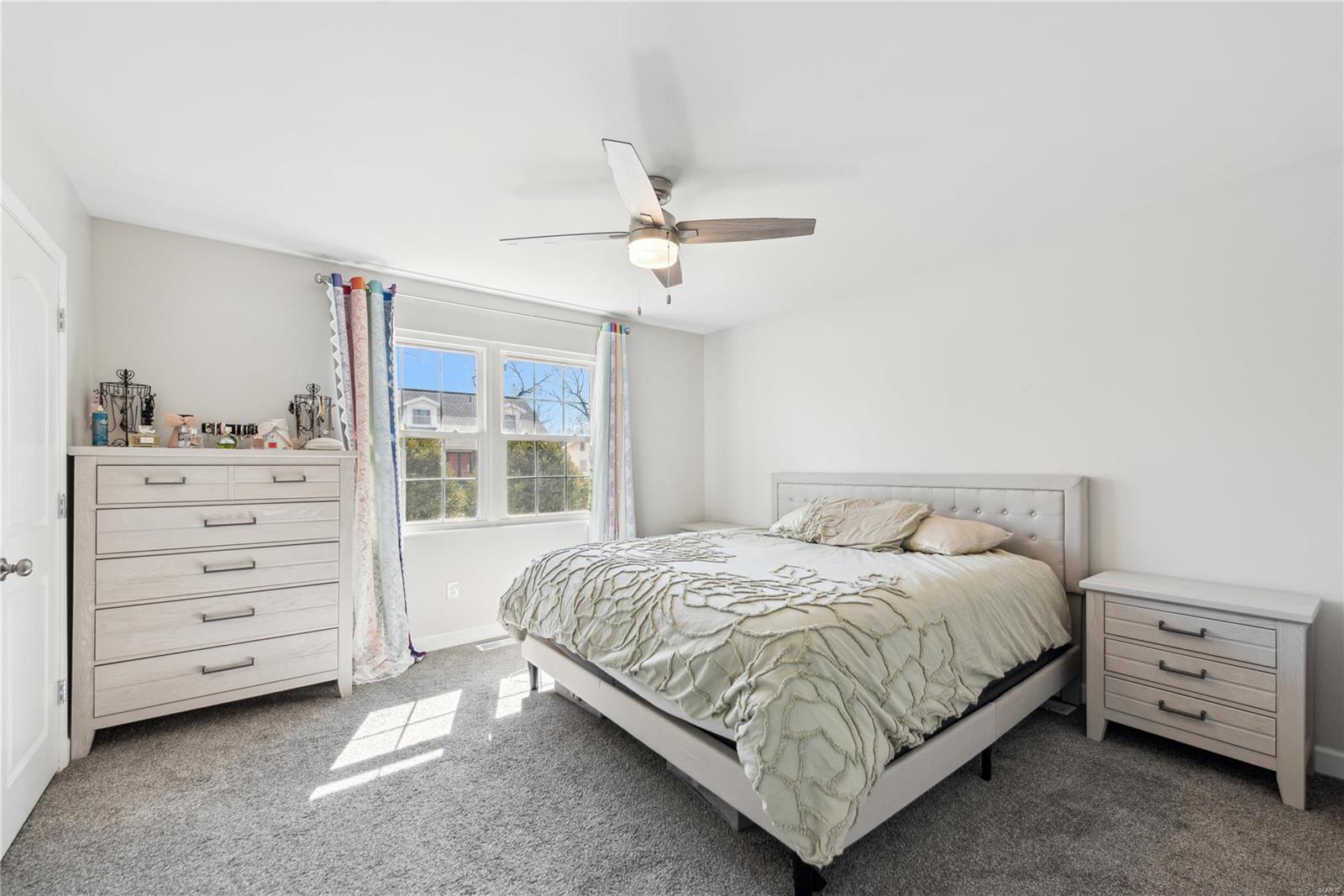 861 Forest Village Drive Ballwin, MO 63021 - Photo 8 of 21