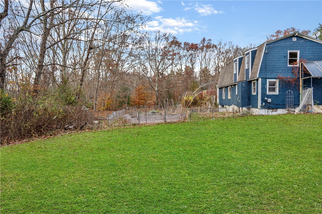 366 Gardiner Road Richmond, RI 02892 - Photo 14 of 36