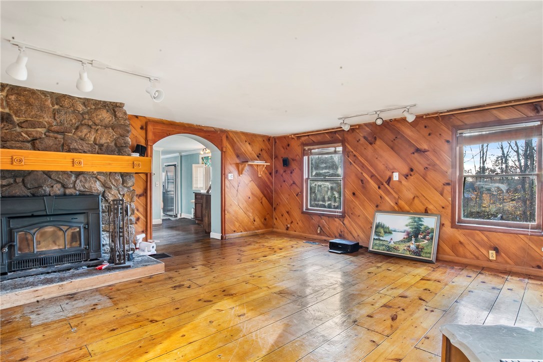 366 Gardiner Road Richmond, RI 02892 - Photo 19 of 36