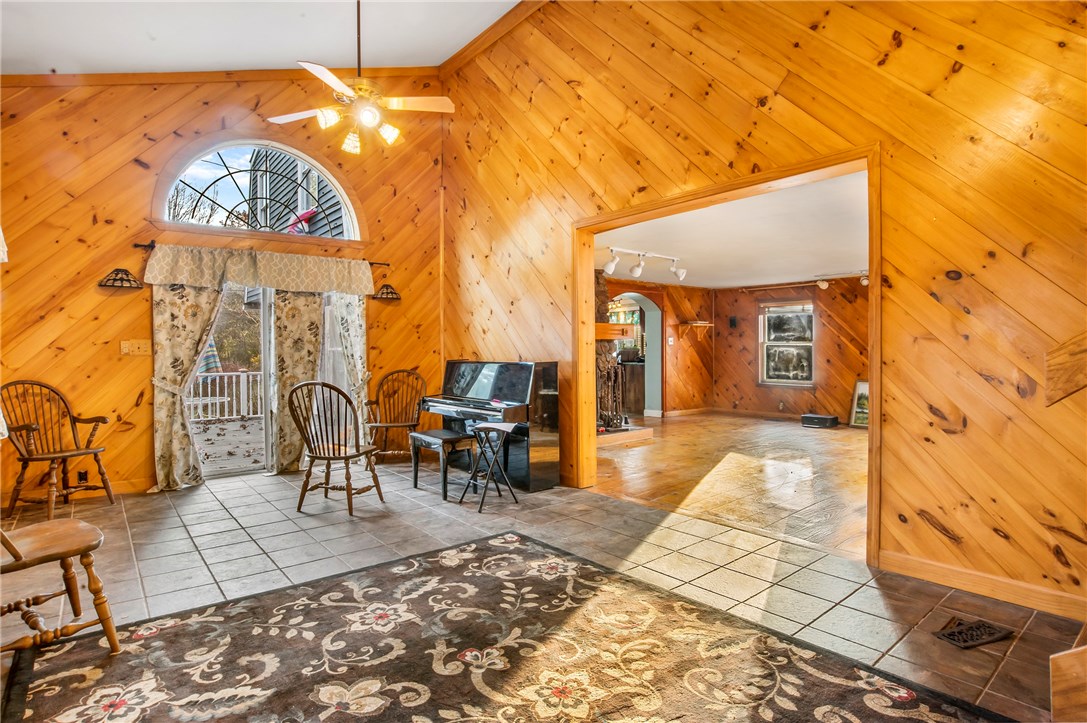 366 Gardiner Road Richmond, RI 02892 - Photo 20 of 36