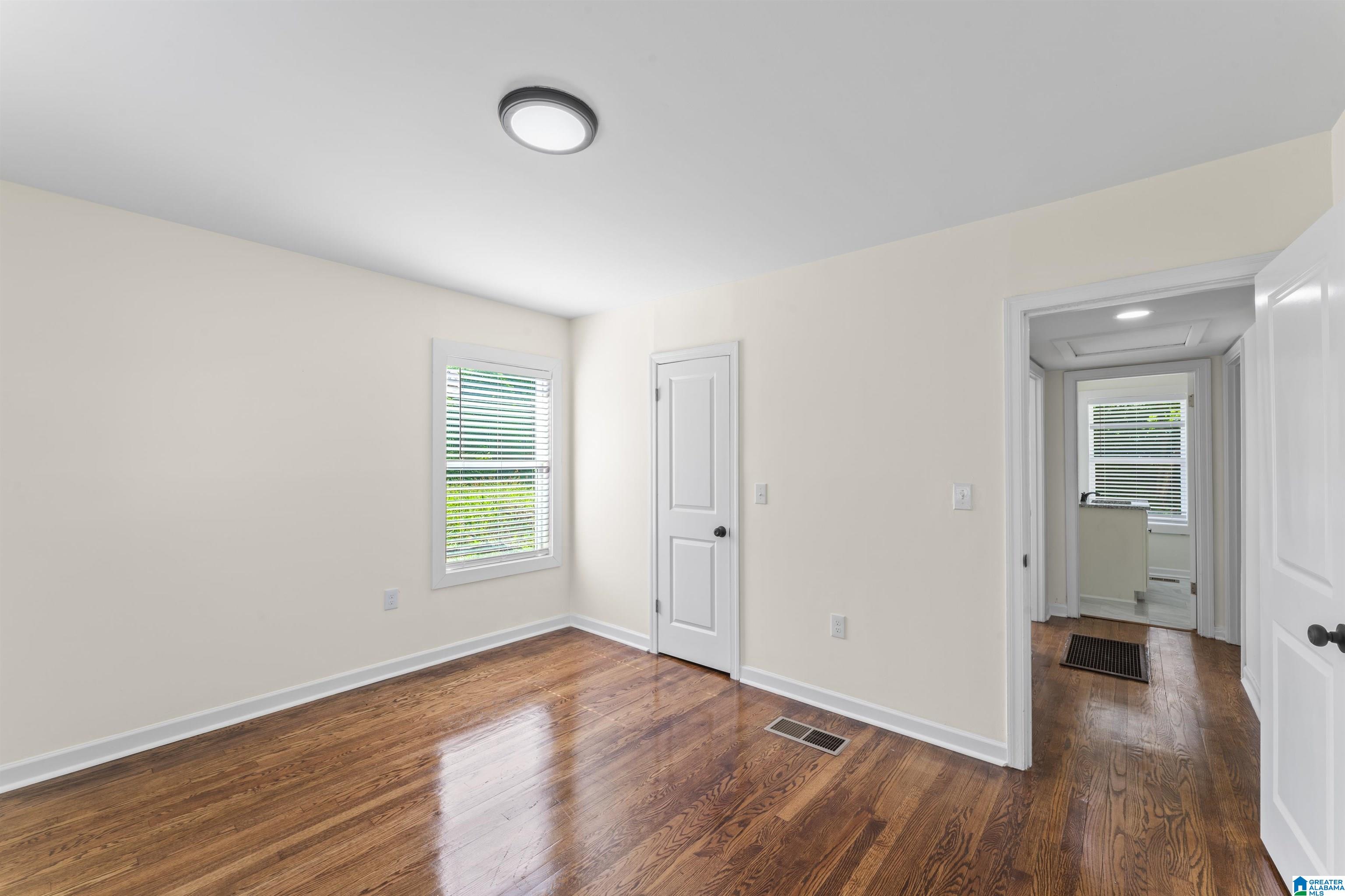 205 14th Court Birmingham, AL 35204 - Photo 15 of 28