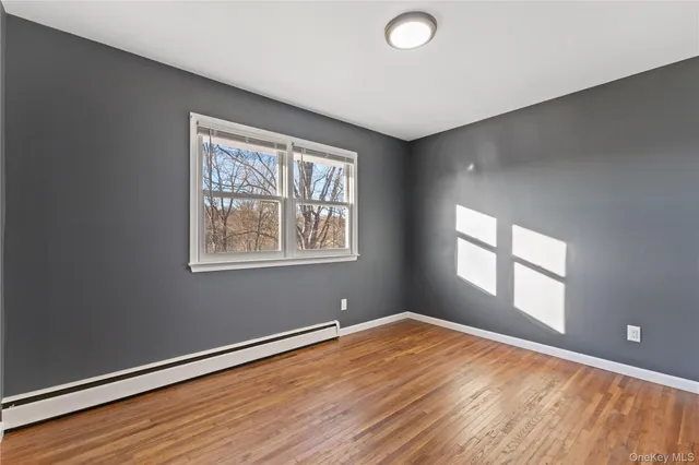 a view of empty room with window
