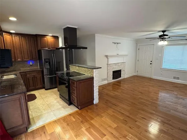 $1,925 | 837 Parkstone Drive, Stone Mountain, GA 30083