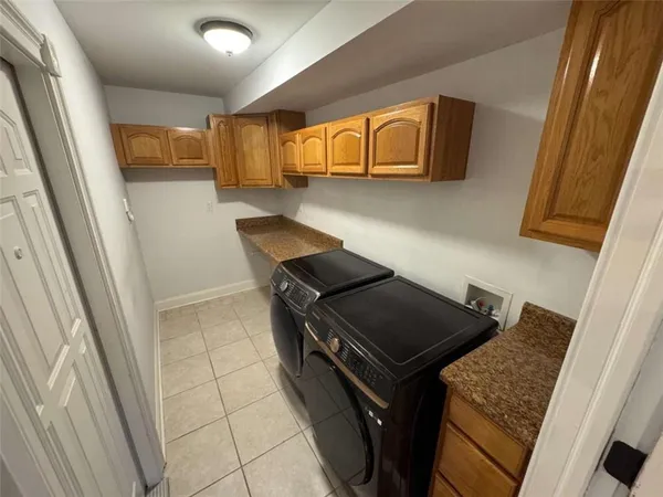 $1,925 | 837 Parkstone Drive, Stone Mountain, GA 30083