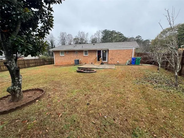 $1,925 | 837 Parkstone Drive, Stone Mountain, GA 30083