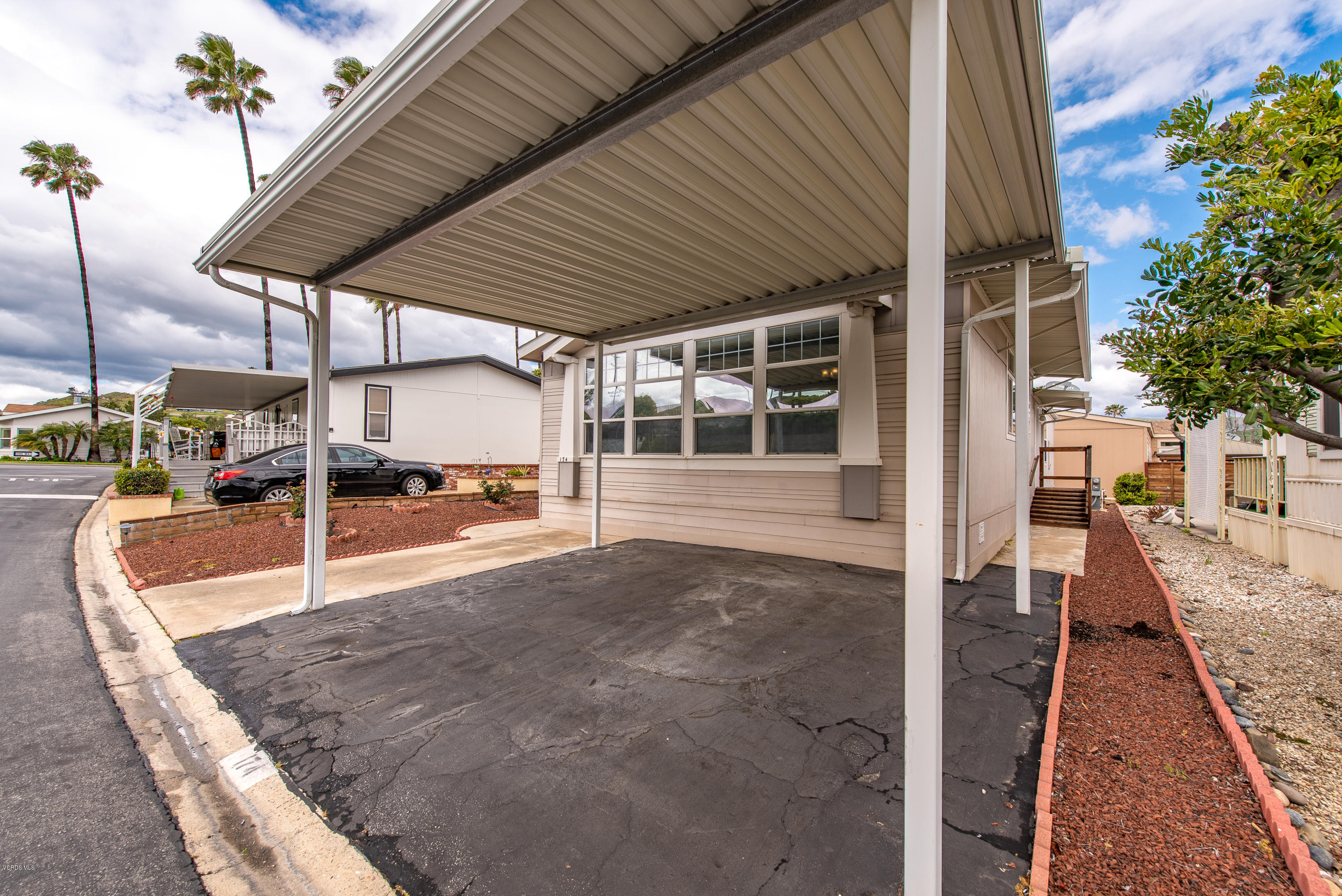 195 Tierra Rejada Road, Unit 174 Simi Valley, CA 93065 - Photo 3 of 41 2 Car Carport