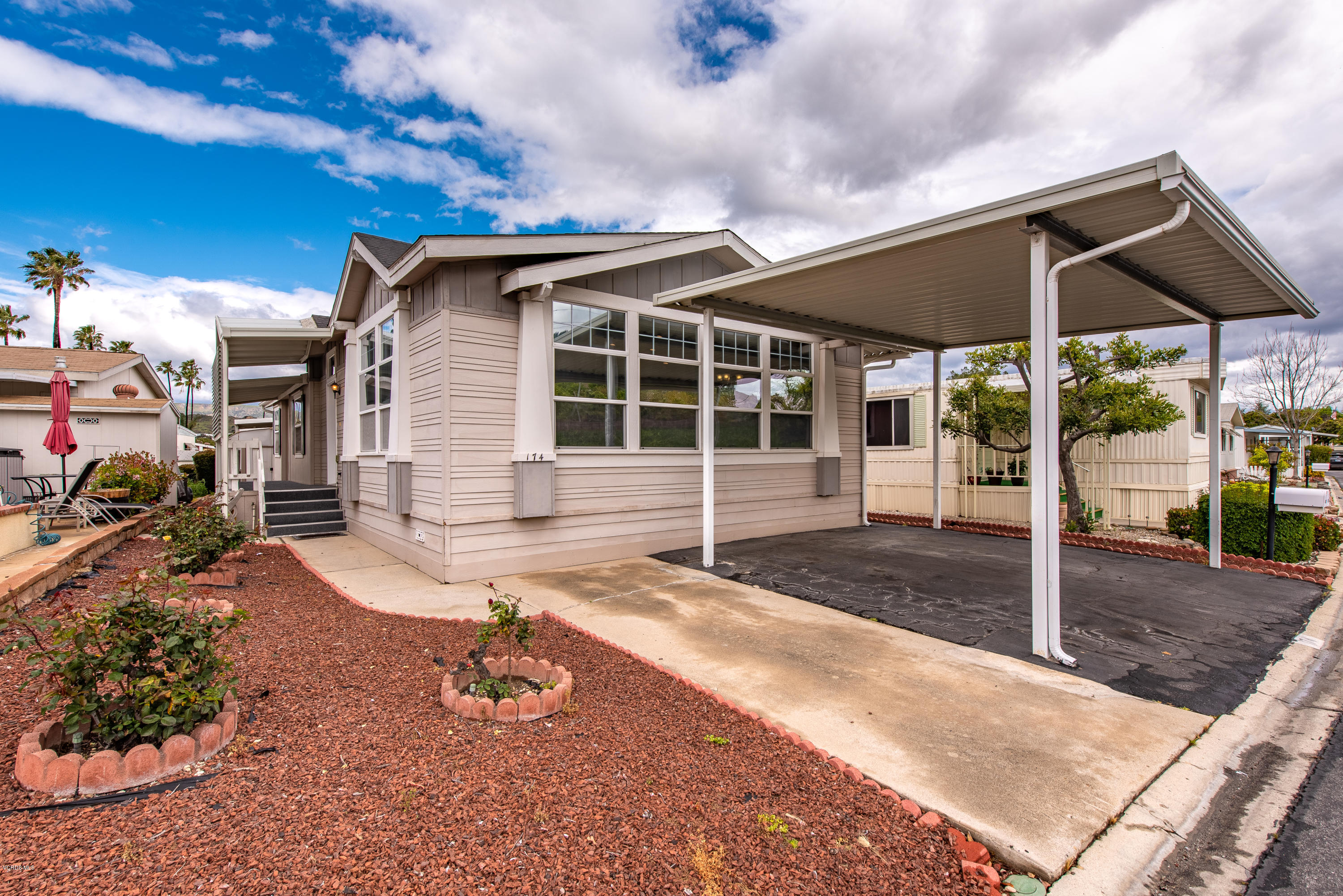 195 Tierra Rejada Road, Unit 174 Simi Valley, CA 93065 - Photo 4 of 41 Front
