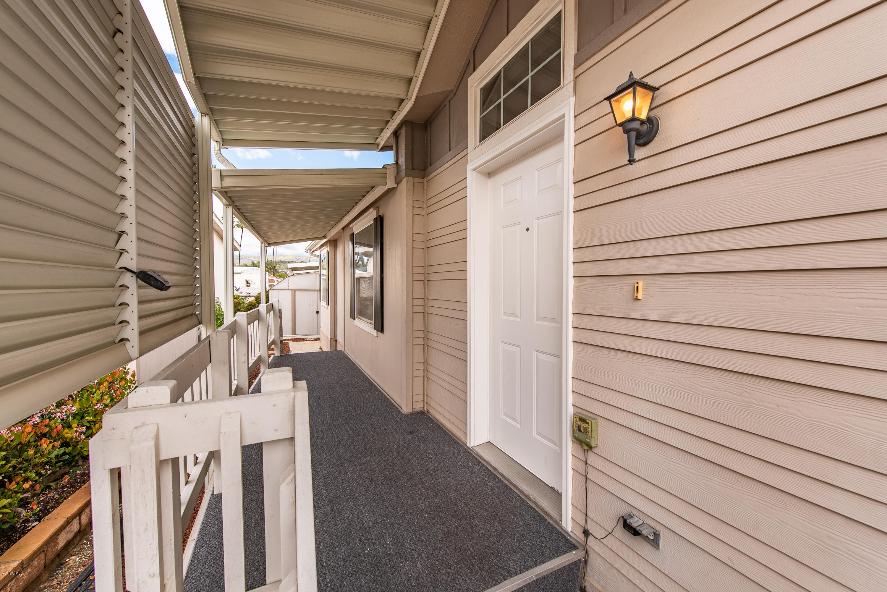 195 Tierra Rejada Road, Unit 174 Simi Valley, CA 93065 - Photo 5 of 41 Entrance