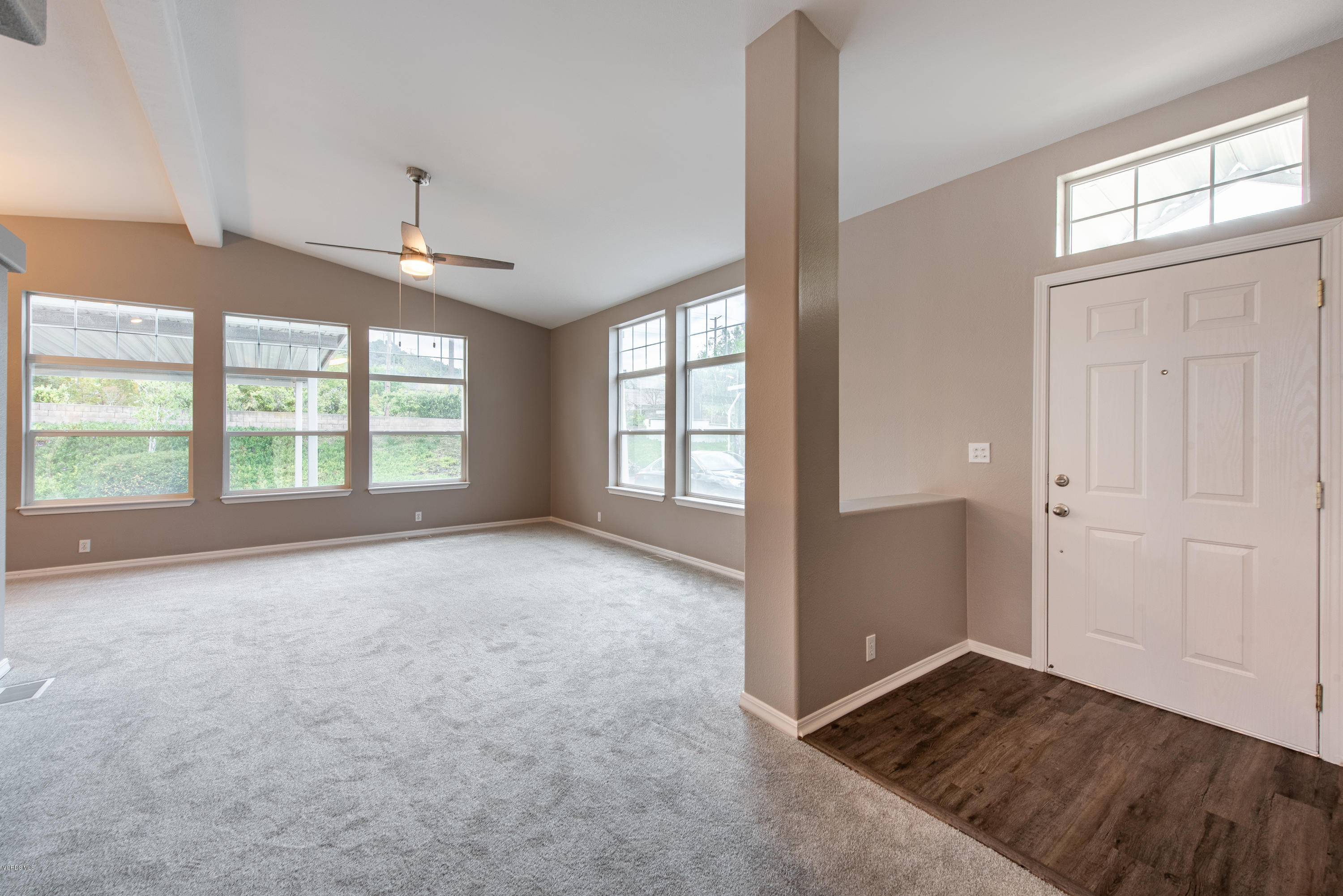 195 Tierra Rejada Road, Unit 174 Simi Valley, CA 93065 - Photo 6 of 41 Entrance