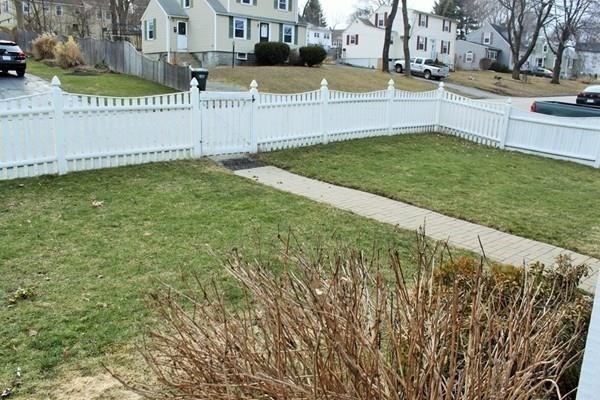 17 Manor Road Auburn, MA 01501 - Photo 14 of 17 Gallery Image 14
