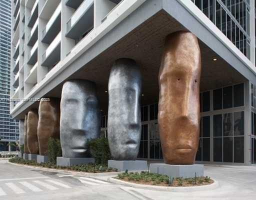 475 Brickell Avenue, Unit 910 Miami, FL 33131 - Photo 13 of 13 a front view of a house