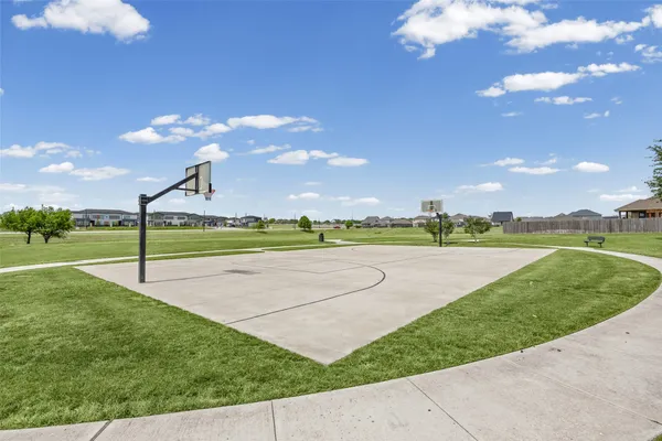 $2,050 | 6812 Donato Cove, Round Rock, TX 78665