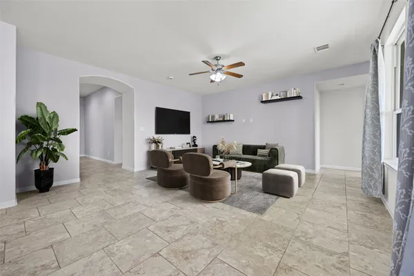 $2,050 | 6812 Donato Cove, Round Rock, TX 78665