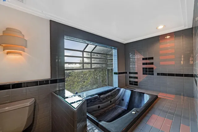 $4,150 | 1012 Elbert Street, Oakland, CA 94602