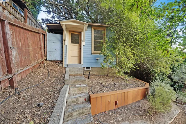$4,150 | 1012 Elbert Street, Oakland, CA 94602