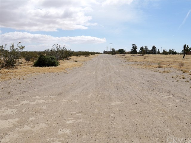 30769 Bullrush Road Lucerne Valley, CA 92356 - Photo 15 of 30