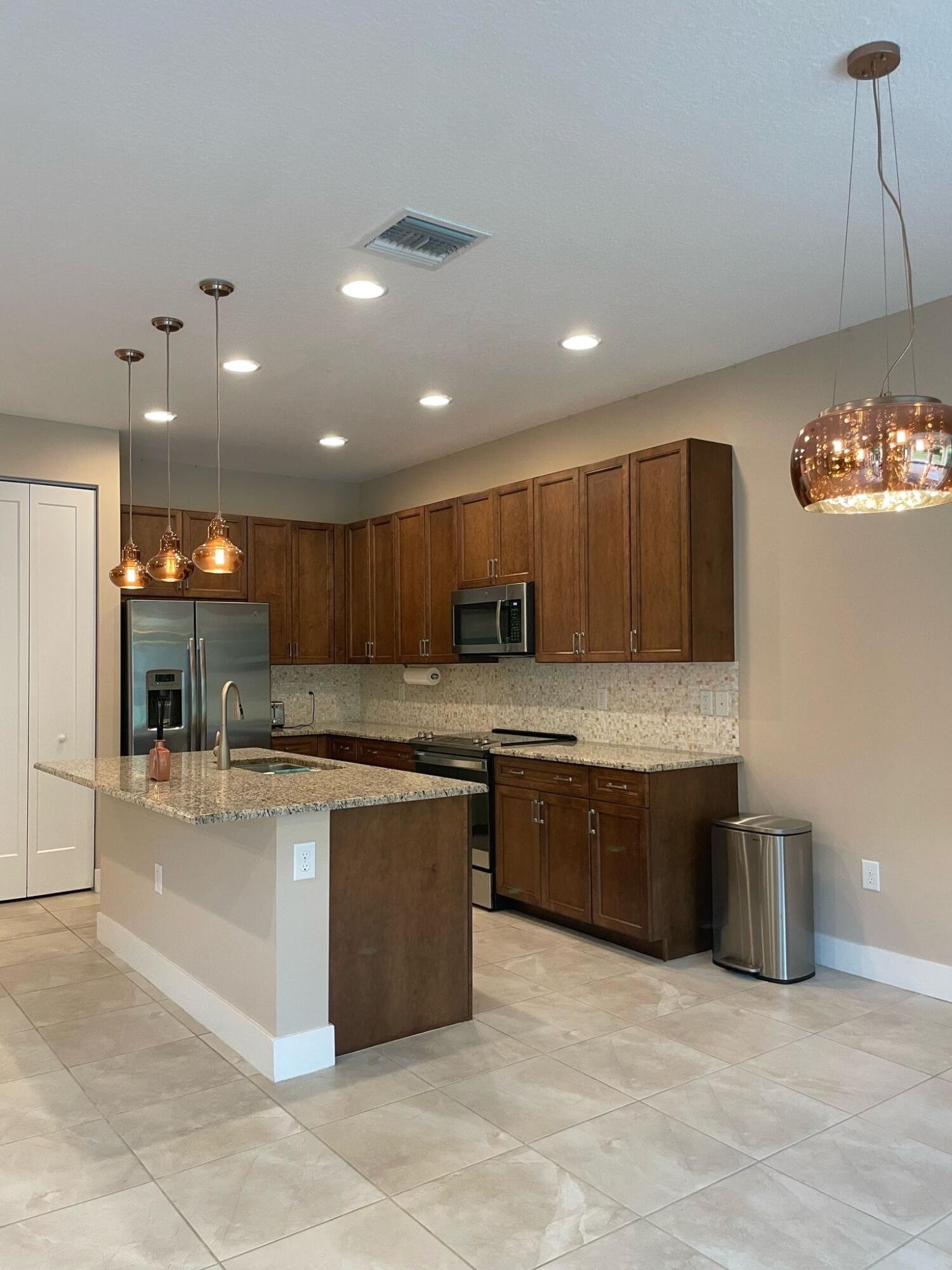 9639 Eagle River Road Delray Beach, FL 33446 - Photo 3 of 23 4c8dd4dc-1192-4ce8-98b2-053df8370686