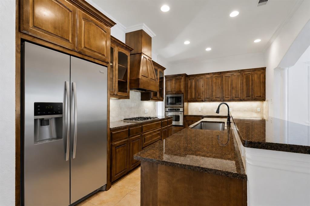 7905 Kickapoo Drive McKinney, TX 75070 - Photo 11 of 38 Kitchen