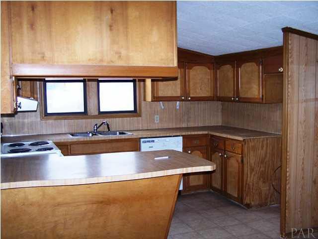 80 Glover Road Century, FL 32535 - Photo 6 of 8