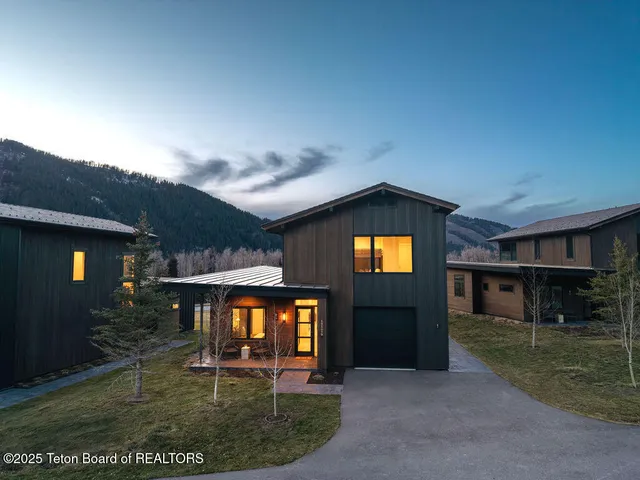 $3,695,000 | 14165 Drake Drive, Jackson, WY 83001