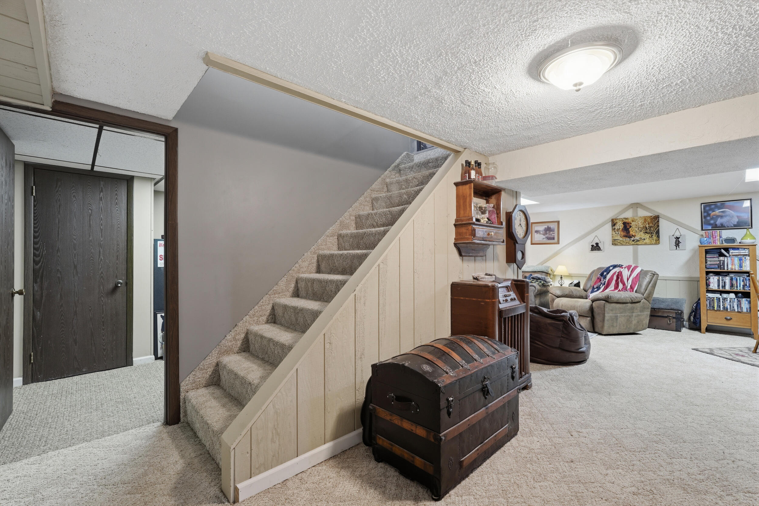 5430 Cook Road Swartz Creek, MI 48473 - Photo 24 of 39 Cook Rd Basement Stairs