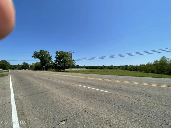 $115,000 | 811 Highway 16, Carthage, MS 39051