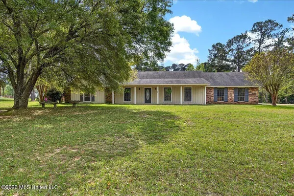 $269,500 | 1106 Hawthorne Drive, McComb, MS 39648