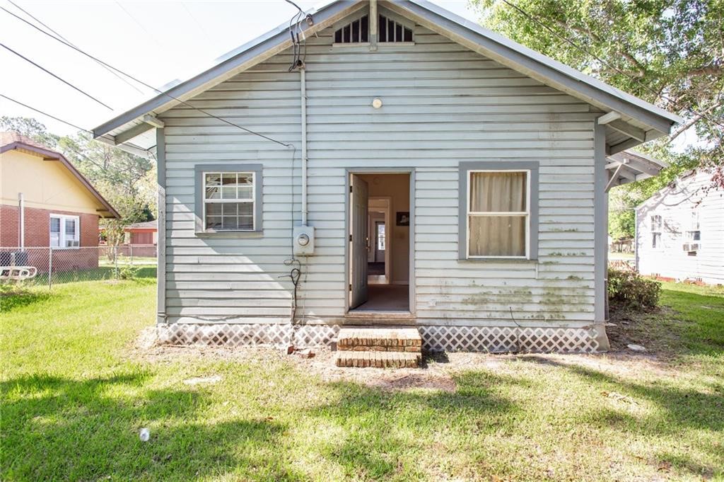 1006 Roosevelt Street Waycross, GA 31503 - Photo 3 of 17