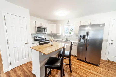 $1,299,000 | 5332 Lower Honoapiilani Road, Lahaina, HI 96761