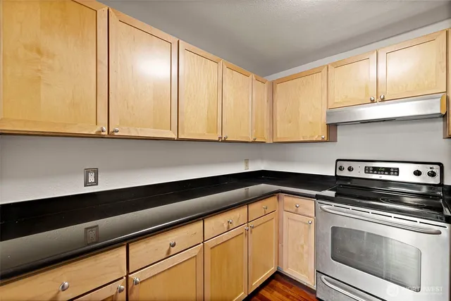 $375,000 | 1215 South 237th Lane, Unit 1308, Des Moines, WA 98198