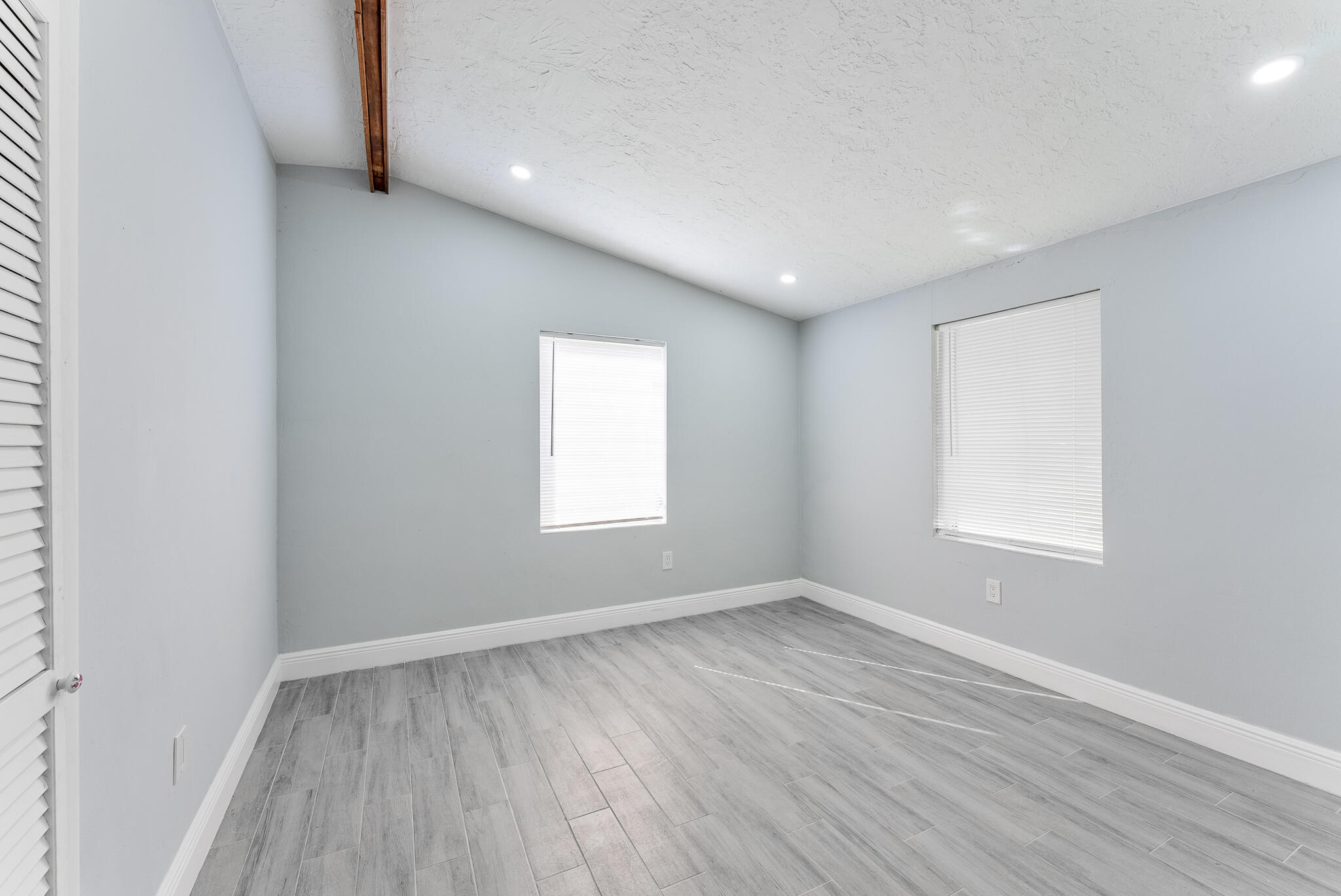 152 Akron Road Lake Worth, FL 33467 - Photo 15 of 33 152 Akron Rd - Lake Worth, Fl-14