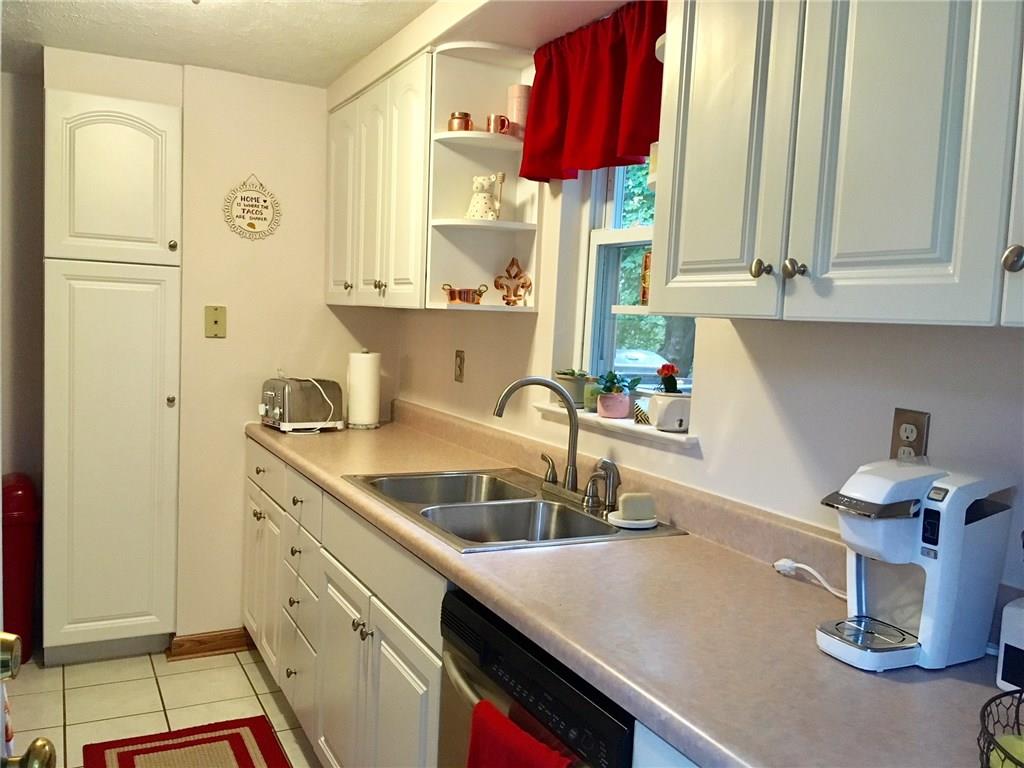 729 Highview Road Pittsburgh, PA 15234 - Photo 7 of 11