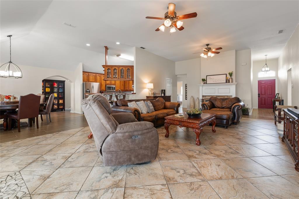 1041 Parson's Road Abilene, TX 79602 - Photo 5 of 31