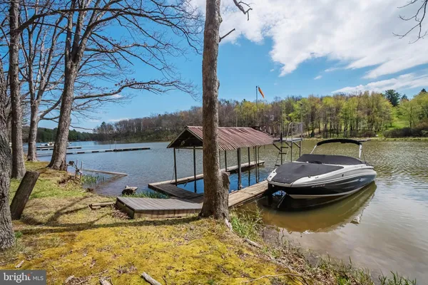 $1,400,000 | 827 Penn Point Road, Oakland, MD 21550