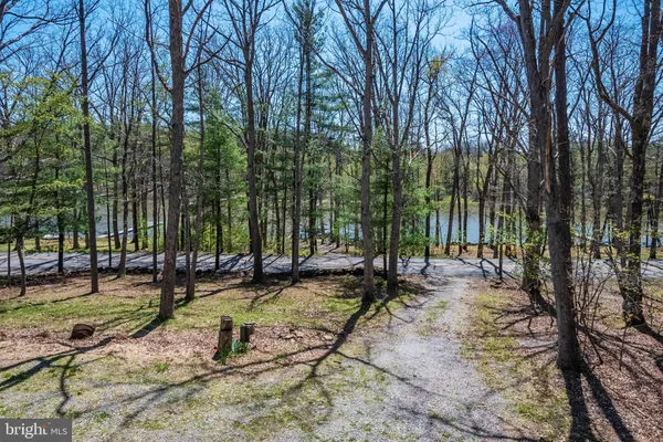 $1,400,000 | 827 Penn Point Road, Oakland, MD 21550